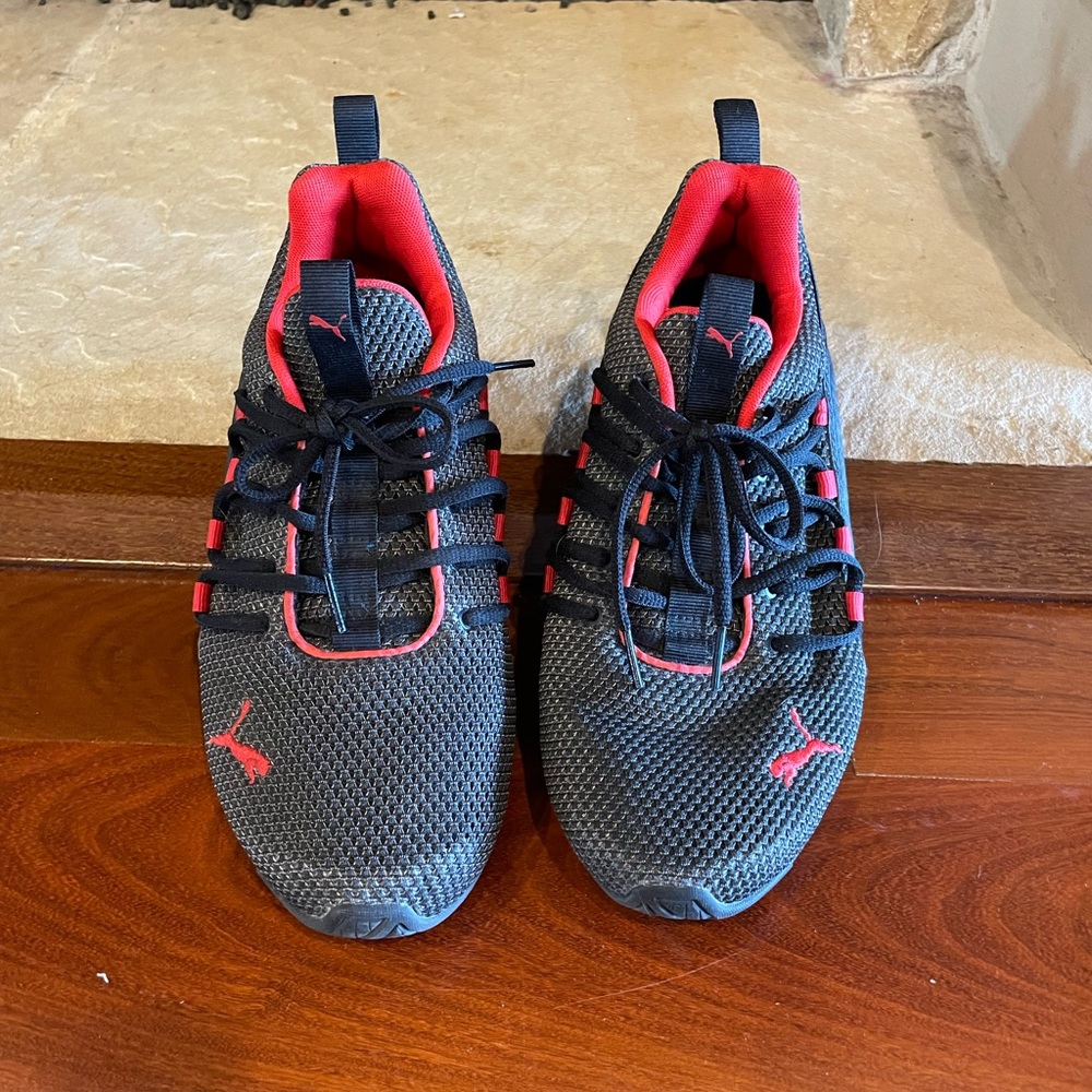 Puma boys / men’s size 9